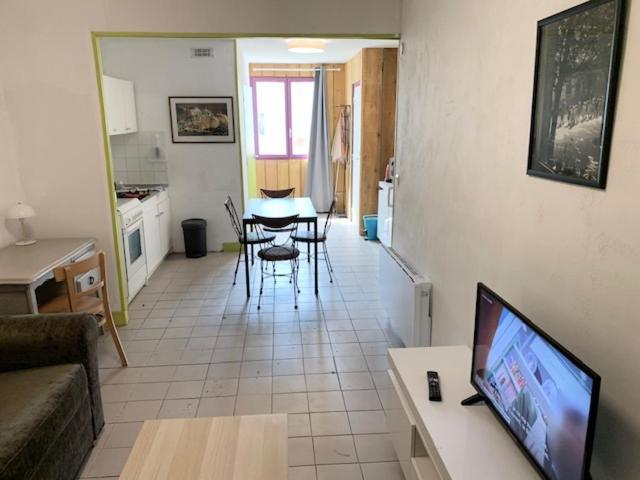 Le Depot Studio Du Petit Port Champvert Exterior foto